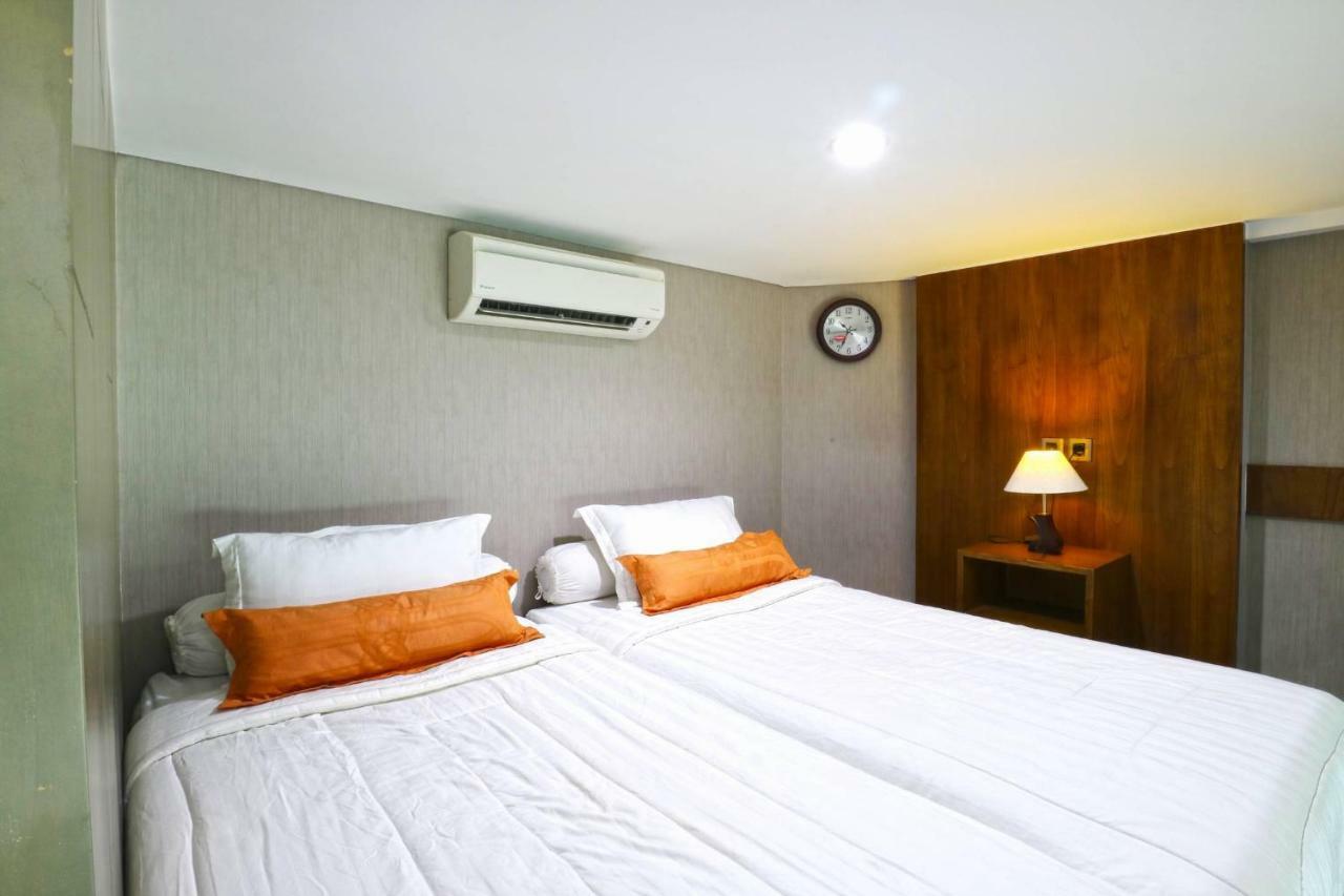 The Baile Hotel Jakarta Exterior foto